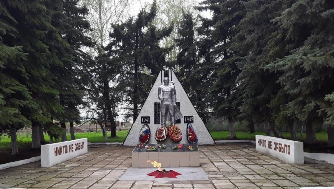 old 109701 В Рузаевском районе провели техническое обслуживание мемориалов с Вечным огнем