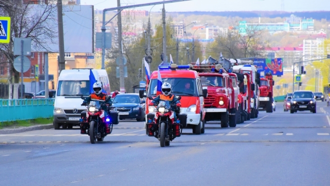 old 109844 Сотрудники МЧС устроили автопробег в Саранске
