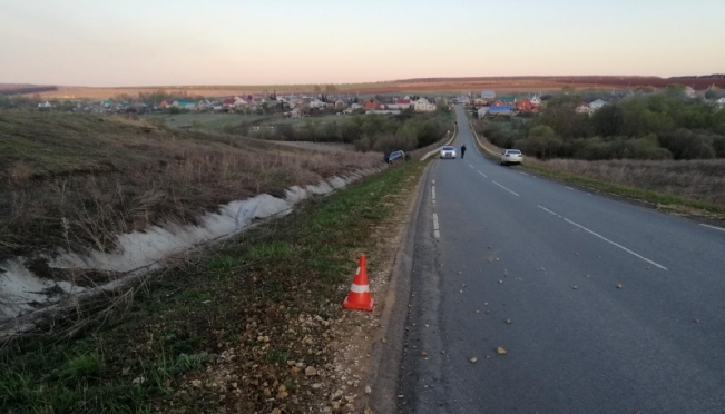 old 109926 В Лямбирском районе водитель без прав перевернулся в кювет и сбежал из больницы