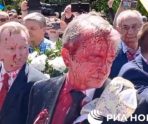 old 110088 В Польше российского посла облили краской из-за попытки возложить цветы к могиле советских воинов