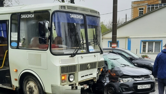 old 110160 В Саранске столкнулись два автомобиля и автобус – пострадал один человек
