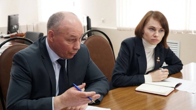 old 110198 В Больших Березниках депутат Госдумы РФ провела прием жителей