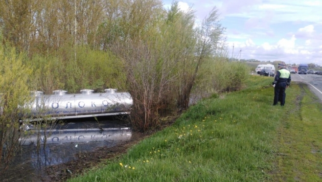 old 110475 «Лада» влетела в молоковоз в Ромодановском районе