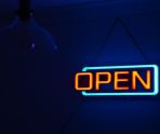 old 111251 В России хотят запретить вывески на иностранных языках