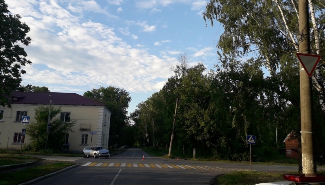 old 111631 Две «Лады» столкнулись в Саранске – пострадали два пассажира