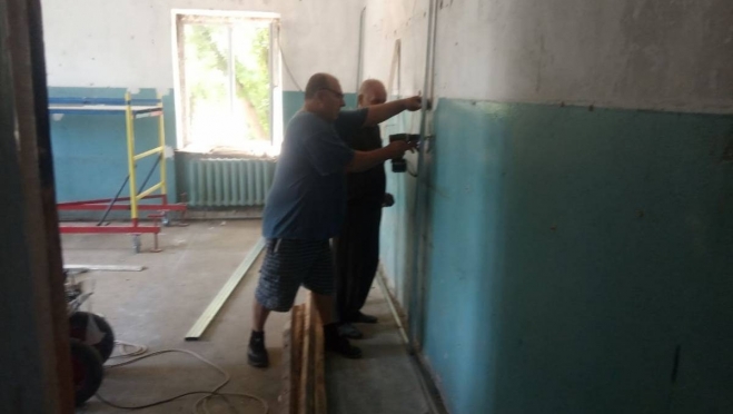 old 112321 В Ковылкинском районе депутат проверил ход ремонта почтового отделения