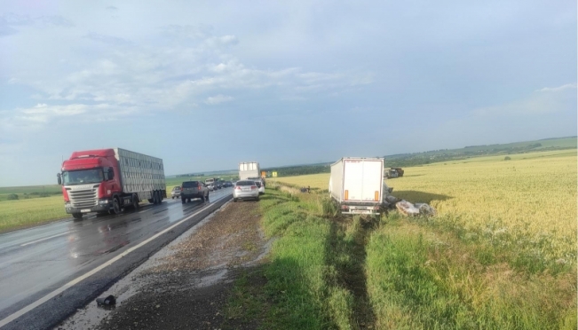 old 112342 КамАЗа влетел в грузовик в Ромодановском районе