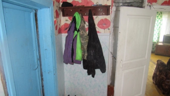 old 112441 В Атяшево мужчина украл 33 тыс. рублей из кармана знакомого и спрятал их в носок