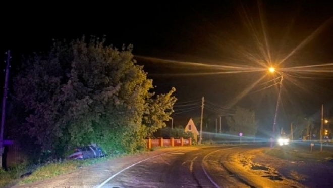 old 112783 В Мордовии 17-летний водитель с полной машиной подростков влетел в дерево