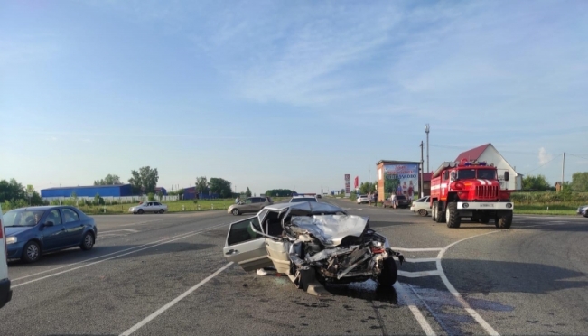 old 112897 В Ромодановском районе бензовоз не уступил дорогу легковушке – погибла пассажирка, водитель в больнице