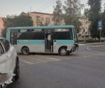 old 112988 Иномарка столкнулась с автобусом в Саранске – пострадала пенсионерка