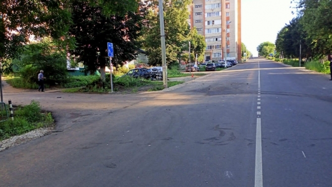old 113131 В Рузаевке водитель протаранил припаркованные автомобили и попал в реанимацию