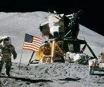 old 113259 НАСА отправит на Луну сувениры с Земли, от гальки с Мертвого моря до запчастей первого корабля, побывавшего на ее поверхности