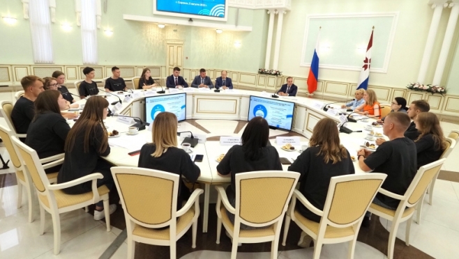 old 113323 Глава Мордовии встретился с участниками форума «iВолга»
