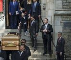 old 113424 СМИ: Трамп похоронил бывшую жену на территории гольф-клуба, чтобы получить льготы на налоги