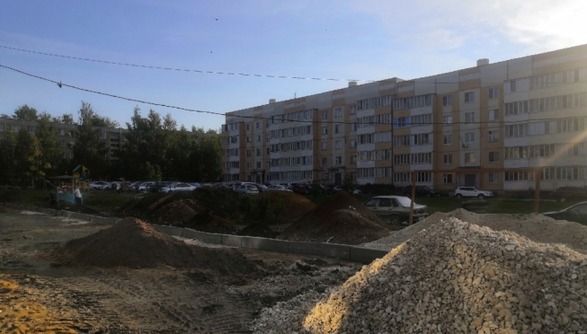 old 113618 Дворовую территорию многоквартирного дома № 2 по ул. Тухачевского в Рузаевке приведут в порядок к 20 августа