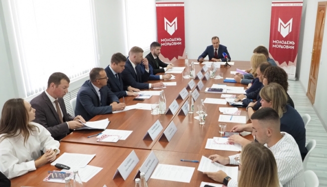 old 113825 В Саранске обсудили вопросы развития Мордовского республиканского молодежного центра