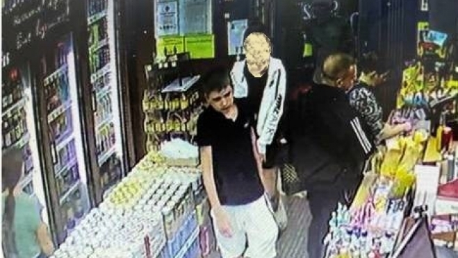 old 113946 В Саранске разыскивают парня, оплатившего товар поддельной пятитысячной купюры
