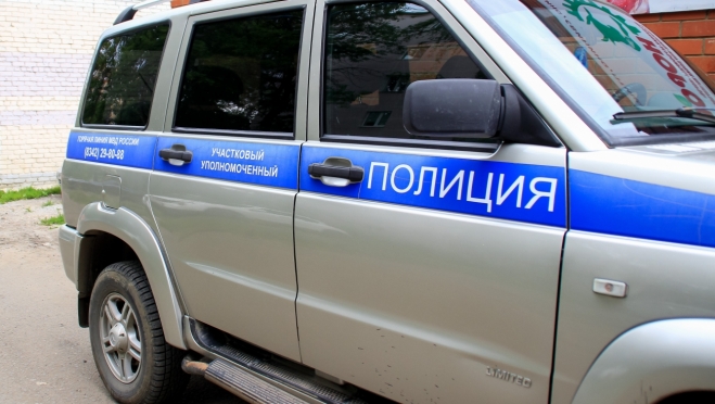 old 114563 Мужчина пытался поджечь отдел полиции в Ижевске и ранил полицейских