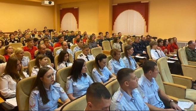 old 114621 В Мордовии полицейские приняли участие во Всероссийской акции «Диктант Победы»