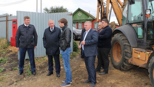 old 114779 Председатель Правительства РМ проконтролировал ход строительства и реконструкции социально значимых объектов в Мордовии