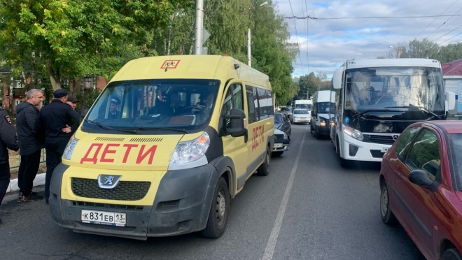 old 114792 В Саранске столкнулись четыре автомобиля и школьный автобус