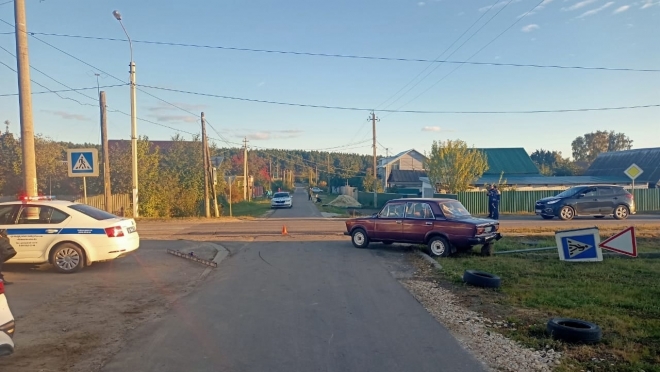 old 115327 В Ковылкине нарушение ПДД закончилось госпитализацией пассажирки ВАЗа