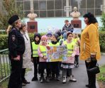 old 115466 В Ичалковском районе полицейские и общественники показали первоклассникам безопасный маршрут