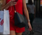 old 115832 H&M начал закрывать магазины в России