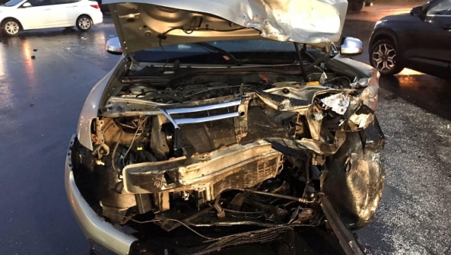 old 116721 В Саранске столкнулись Renault и BMW, один человек госпитализирован