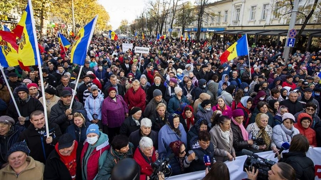 old 116943 В центре Кишинева снова митингуют