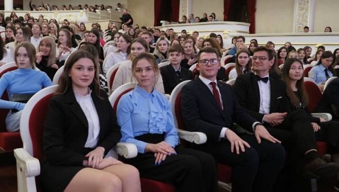 В Мордовии вручили награды победителям конкурса «Студент года - 2022» 10 В Мордовии вручили награды победителям конкурса «Студент года - 2022» old 117704 В Мордовии вручили награды победителям конкурса «Студент года - 2022»