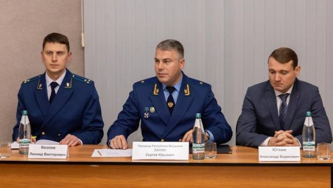 Новым прокурором Рузаевского района стал Леонид Козлов 5 Новым прокурором Рузаевского района стал Леонид Козлов old 117710 Новым прокурором Рузаевского района стал Леонид Козлов