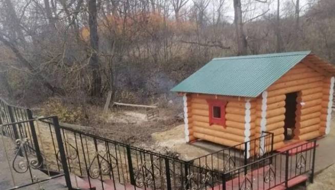 old 117913 В селе Аксел Темниковского района огородили центральный парк