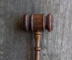 Девушку в Уфе обвиняют в краже ювелирных украшений на сумму более 12 млн рублей 8 Девушку в Уфе обвиняют в краже ювелирных украшений на сумму более 12 млн рублей old 118006 Девушку в Уфе обвиняют в краже ювелирных украшений на сумму более 12 млн рублей