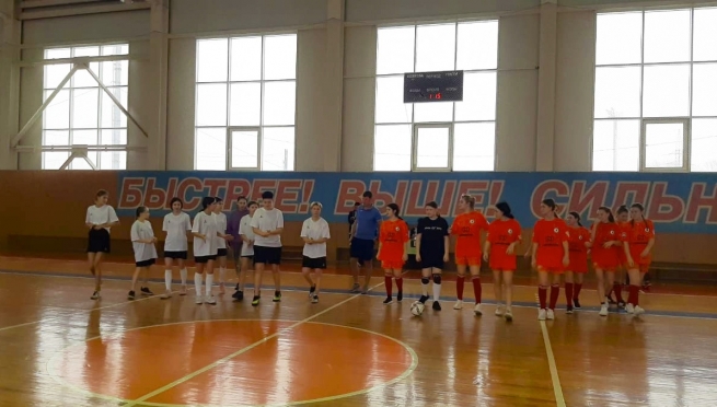 old 118063 В РМ прошел полуфинал республиканских соревнований по мини-футболу среди девушек