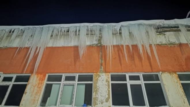 В Магадане ребенок погиб от падения снега и льда с крыши, возбуждено уголовное дело 9 В Магадане ребенок погиб от падения снега и льда с крыши, возбуждено уголовное дело old 118364 В Магадане ребенок погиб от падения снега и льда с крыши, возбуждено уголовное дело