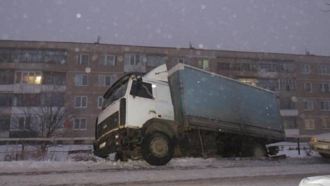 old 118480 В Саранске двое подростков подозреваются в угоне грузового автомобиля