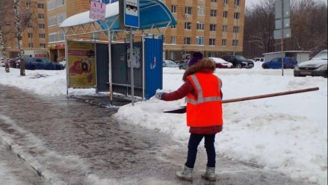 В Саранске коммунальные службы проводят противогололедную обработку дорог и тротуаров 7 В Саранске коммунальные службы проводят противогололедную обработку дорог и тротуаров old 118638 В Саранске коммунальные службы проводят противогололедную обработку дорог и тротуаров