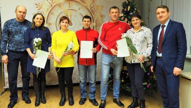 Три семьи в Рузаевском районе получили сертификаты на соцвыплаты на строительство дома 9 Три семьи в Рузаевском районе получили сертификаты на соцвыплаты на строительство дома old 118967 Три семьи в Рузаевском районе получили сертификаты на соцвыплаты на строительство дома