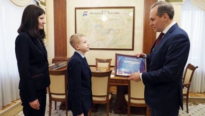 old 119150 Глава РМ исполнил мечту шестиклассника из Дубенок и подарил ему поездку на цирковое шоу братьев Запашных