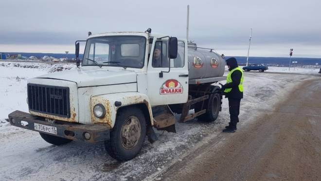 old 119219 На дорогах в Ардатовском районе работает экологический контроль