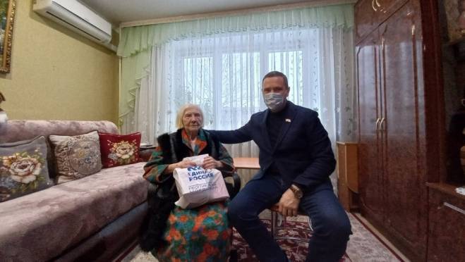 В Мордовии главный врач Республиканской инфекционной клинической больницы поздравил ветерана 5 В Мордовии главный врач Республиканской инфекционной клинической больницы поздравил ветерана old 119402 В Мордовии главный врач Республиканской инфекционной клинической больницы поздравил ветерана