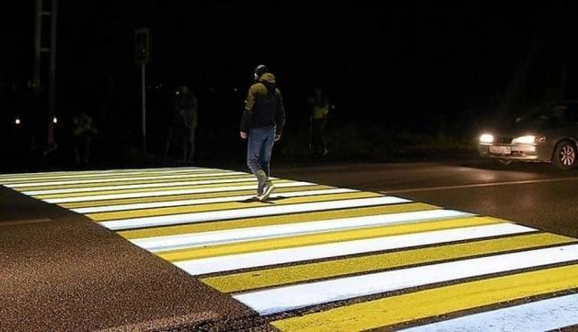 В Атяшево оборудовали два пешеходных перехода с проекционной разметкой 12 В Атяшево оборудовали два пешеходных перехода с проекционной разметкой old 119661 В Атяшево оборудовали два пешеходных перехода с проекционной разметкой
