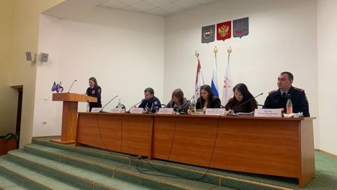 В Саранске прошло заседании Комиссии по делам несовершеннолетних 11 В Саранске прошло заседании Комиссии по делам несовершеннолетних old 119923 В Саранске прошло заседании Комиссии по делам несовершеннолетних