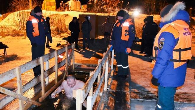 old 120048 Почти 5 тысяч жителей Мордовии приняли участие в крещенских купаниях