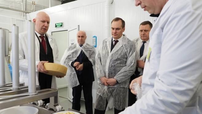 old 120063 Глава РМ ознакомился с производством сыров в Старошайговском районе