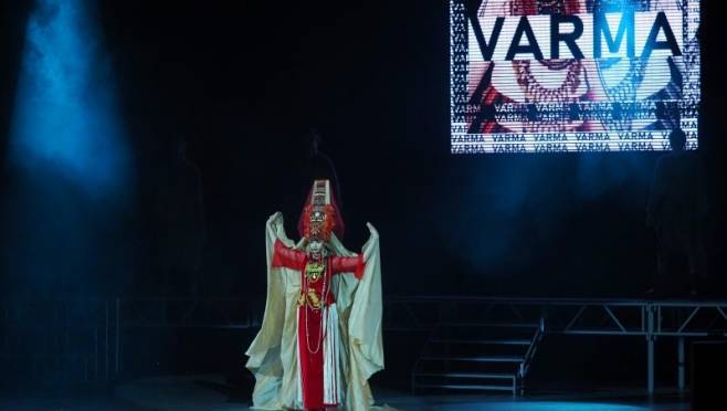 В Саранске показали модный спектакль этно-арт-театра «Варма» 8 В Саранске показали модный спектакль этно-арт-театра «Варма» old 120116 В Саранске показали модный спектакль этно-арт-театра «Варма»
