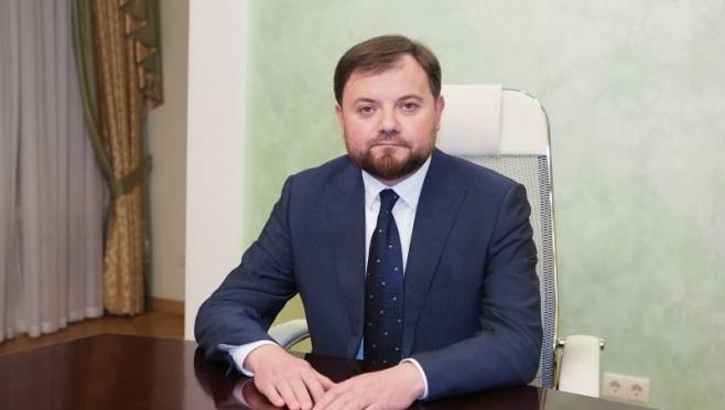 old 120246 Председатель Правительства Мордовии поздравил студентов