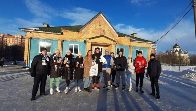 old 120332 В Саранске студенты соревновались в катании на коньках